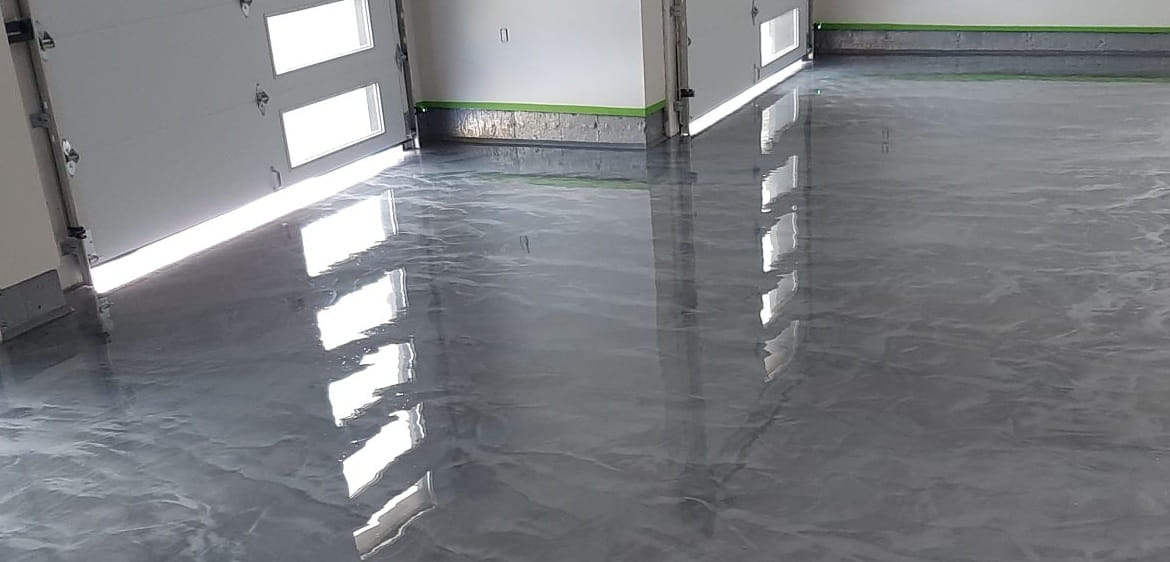 Polished epoxy floor in a warehouse